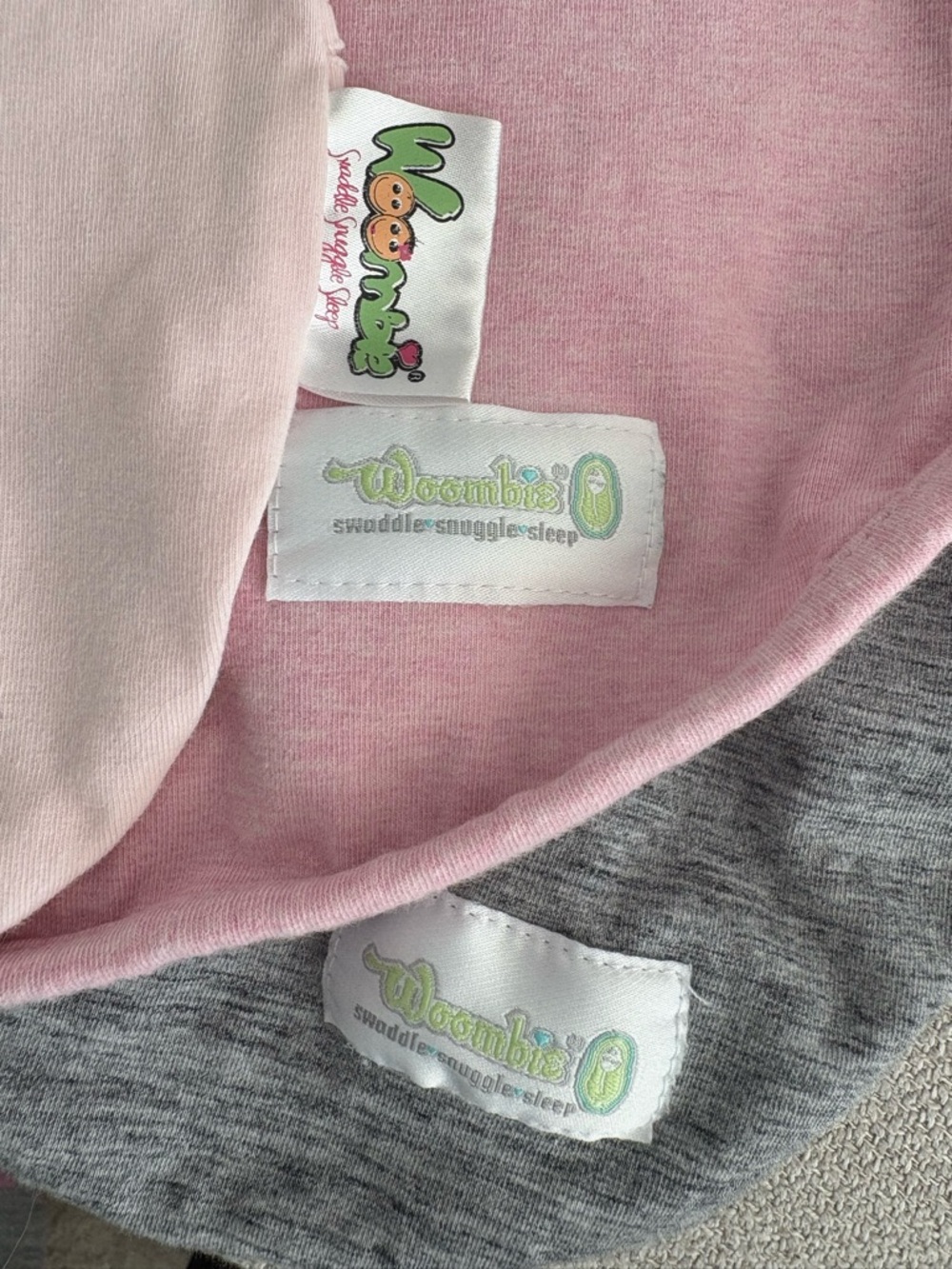Woombie Baby Swaddle Set in Pink & Gray